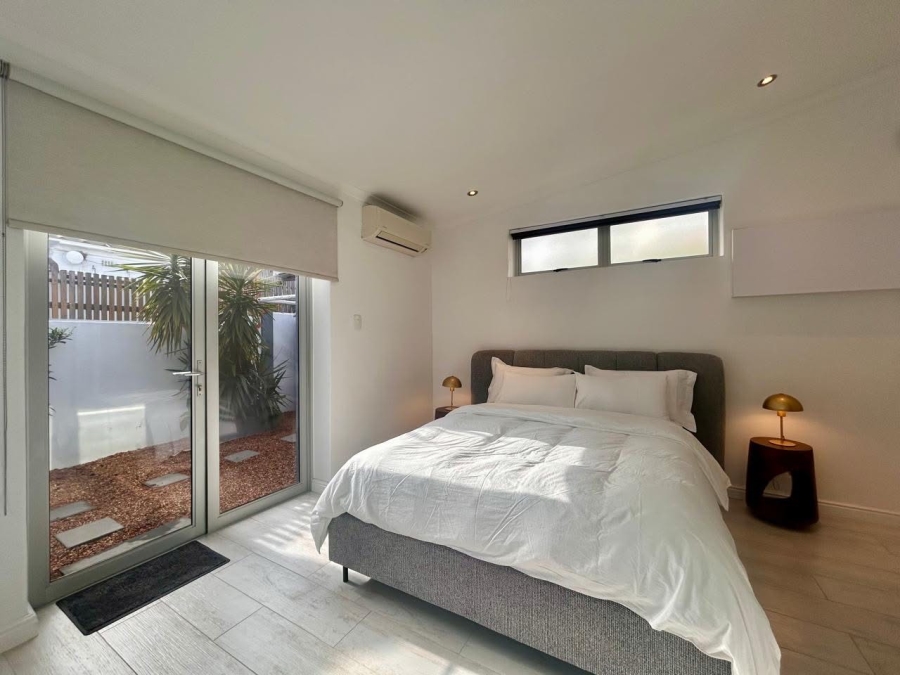 2 Bedroom Property for Sale in Sea Point Western Cape